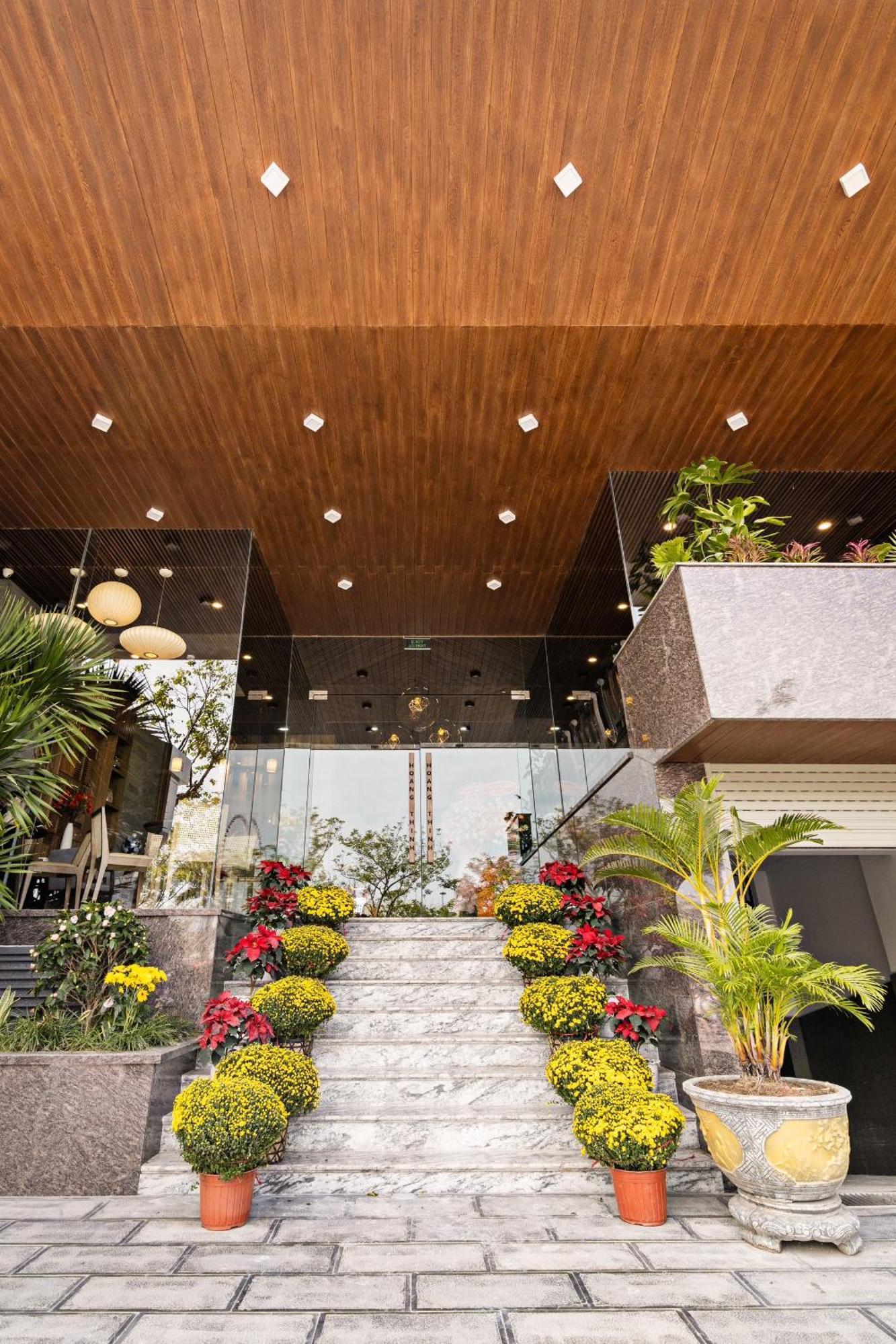 Hoang Thinh Hotel & Apartment Danang Экстерьер фото